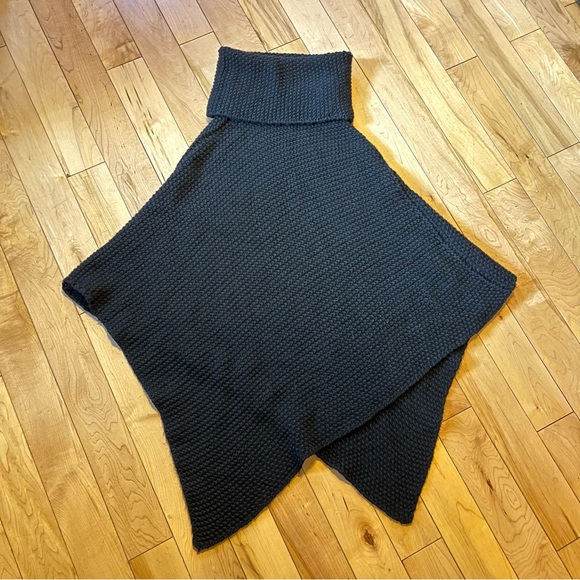 cocogio Sweaters - Cocogió Asymmetrical Black Knit Shawl Poncho Wool blend one size